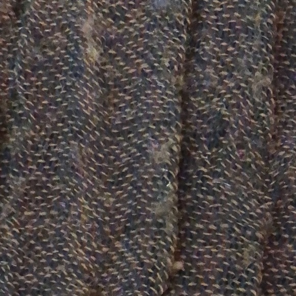 Hand-Embroidered Textured Wool Shawl Paisley Motif, "Paisley Swirl” Fall/Winter - Picture 15 of 15